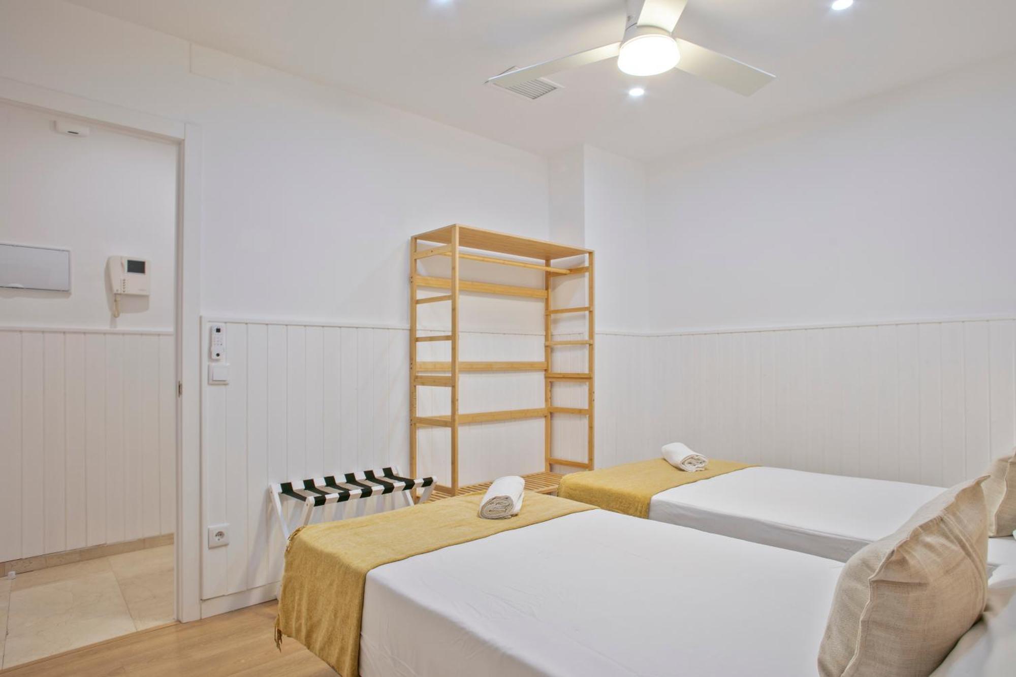 Anton'S Downtown Apartment Барселона Экстерьер фото